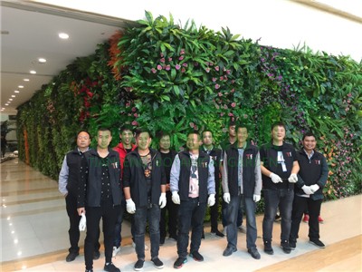 賽格國際西大門仿真植物墻圍擋